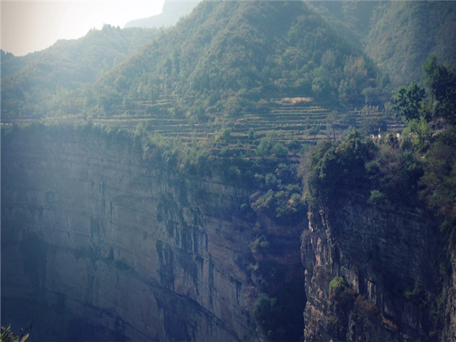 [오후출발][모두특가]<특식/노쇼핑> 제남 태항대협곡/천계산 4일