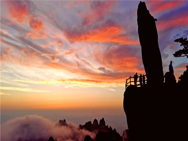 브랜드위크 [브랜드위크][황산직항][노옵션/노쇼핑/노팁] 황산/삼청산 5일(5성급/산위숙박/모노레일포함/휘주가무쇼/전신마사지)