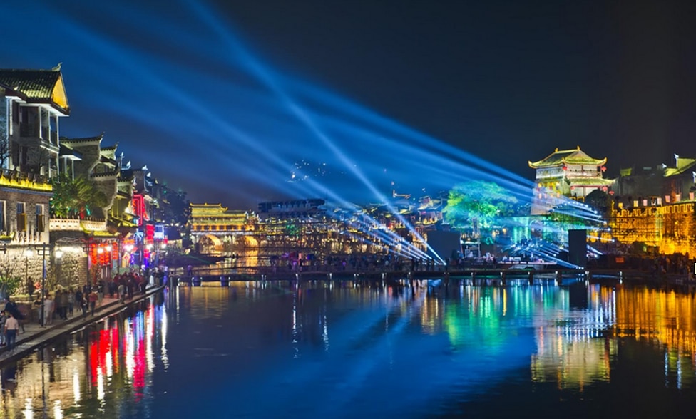 [홈쇼핑따라잡기][노팁/노옵션] 장가계/원가계 직항 5일 [월드체인투숙/칠성산/봉황고성]