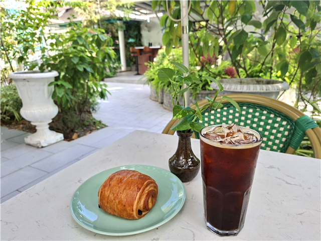 [빵지순례/NO쇼핑,NO팁] 비엔티엔/방비엥 5일(4성급 호텔+핵심 관광지+야시장+특식+유명 카페)